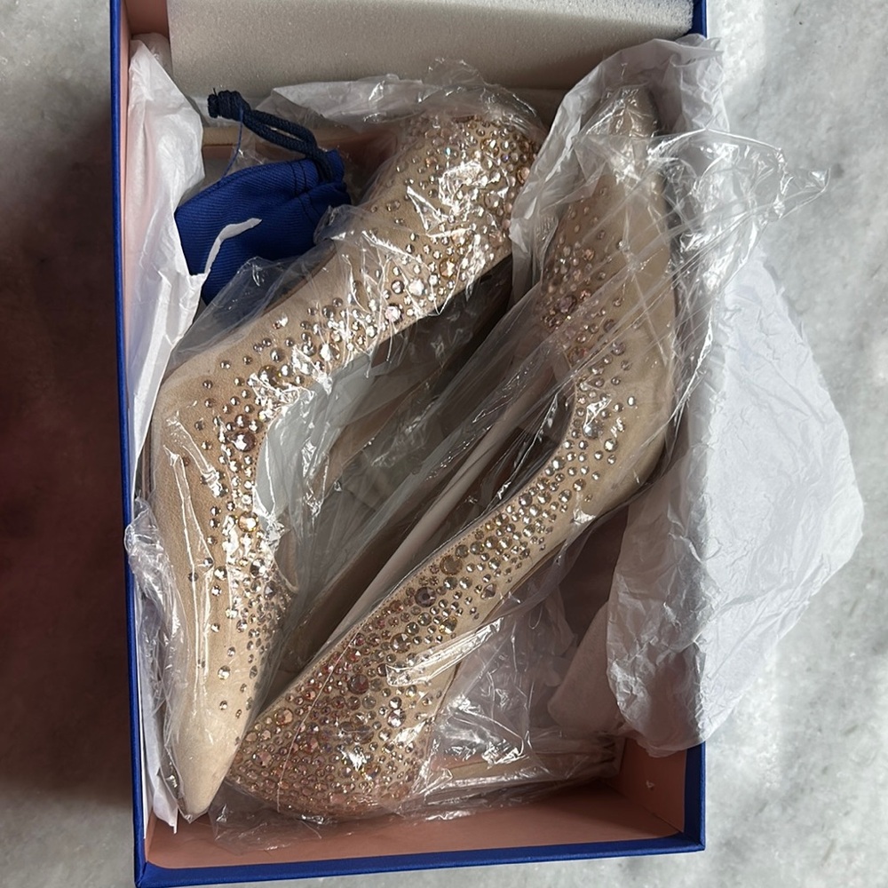 Stuart Weitzman Blue Box